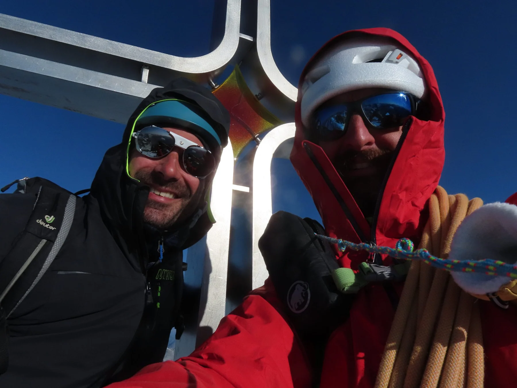 Compagni di cordata in montagna